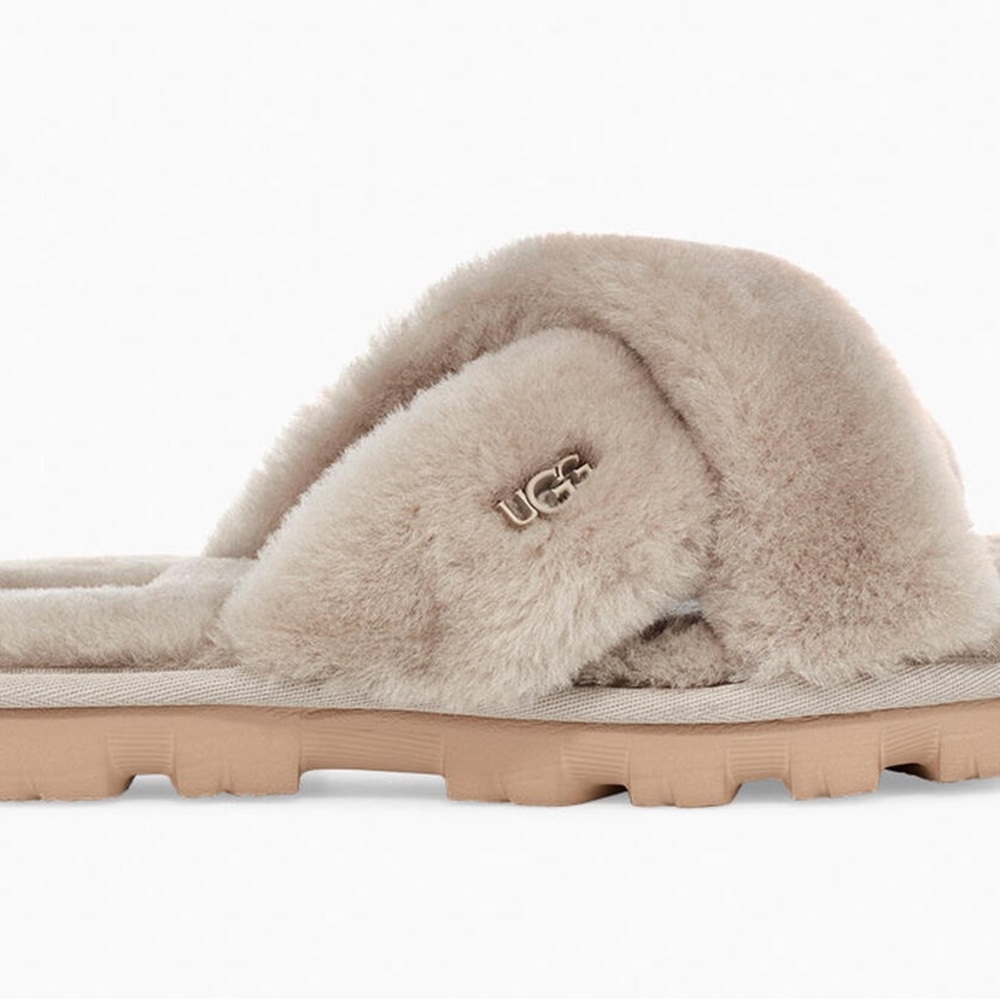 Ugg’s Fuzzette-women’s Sz 12-brand new in box